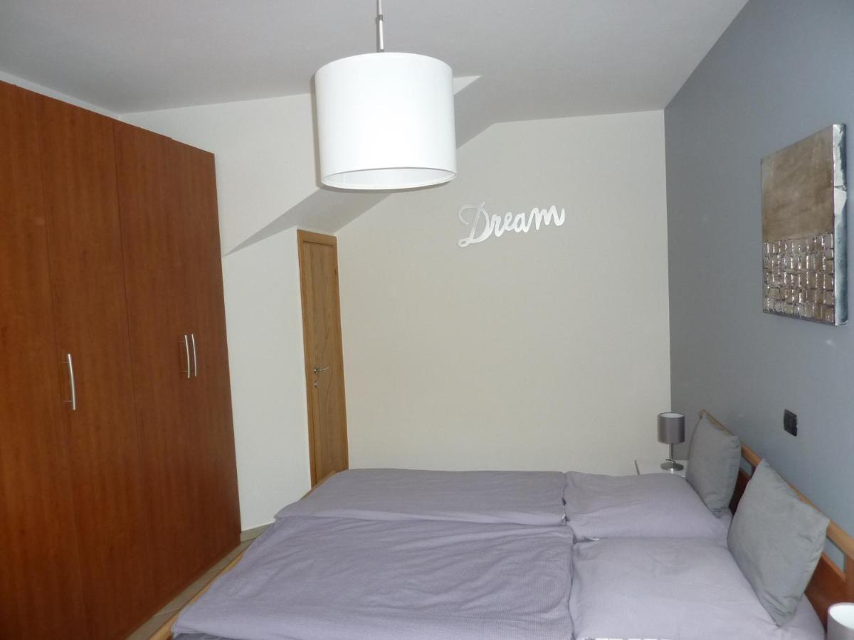Ferienwohnung Gallo Mit Ueberdachter Terrasse Parkplatz 100 Mtr Z Strand Cannobio Exteriér fotografie